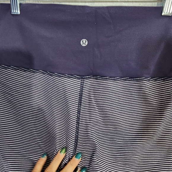 Lululemon fold over  or high waist  crop leggings stripes size 10 - Picture 7 of 12